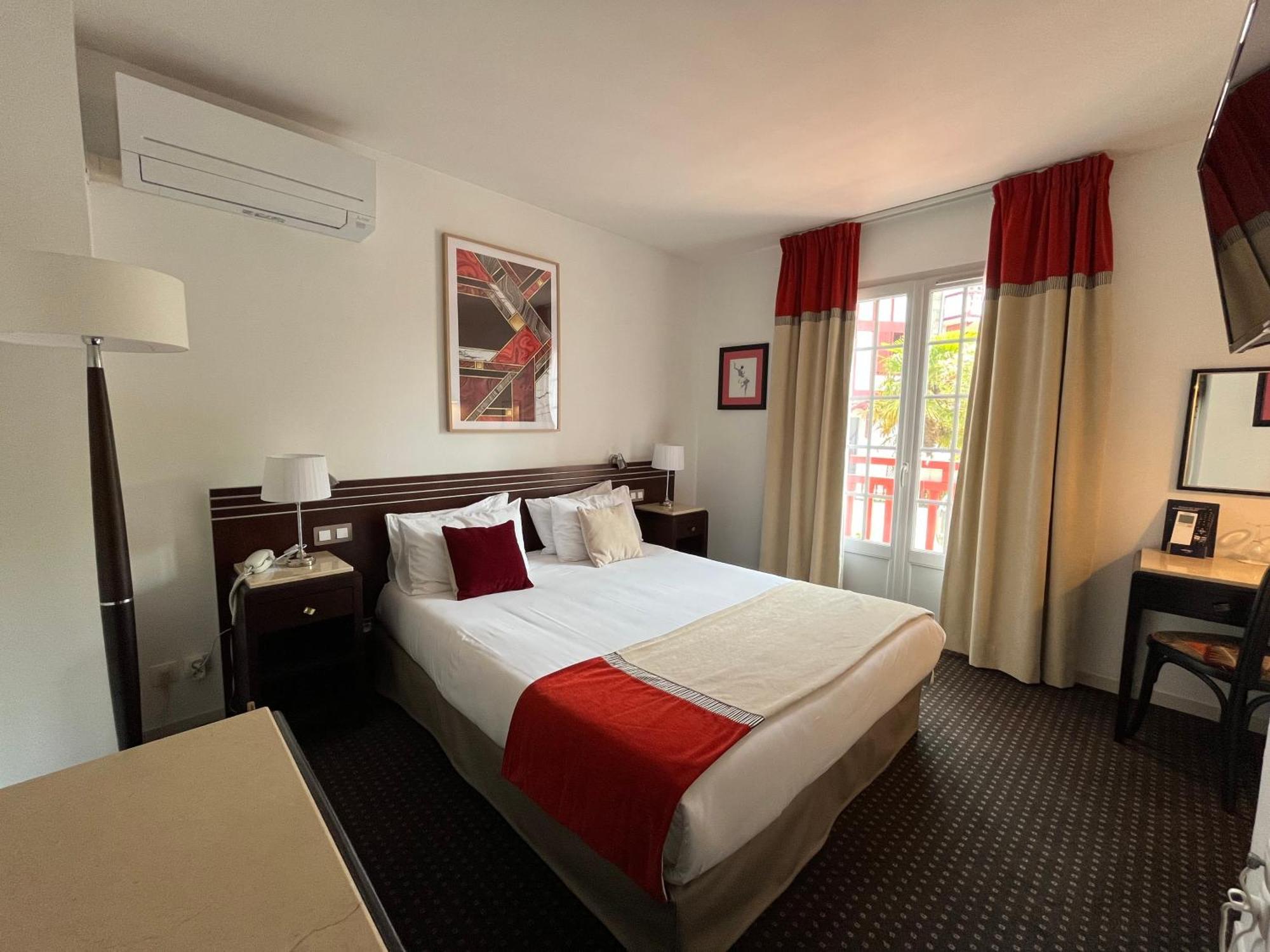 Hotel Ursula 캄보레방 외부 사진