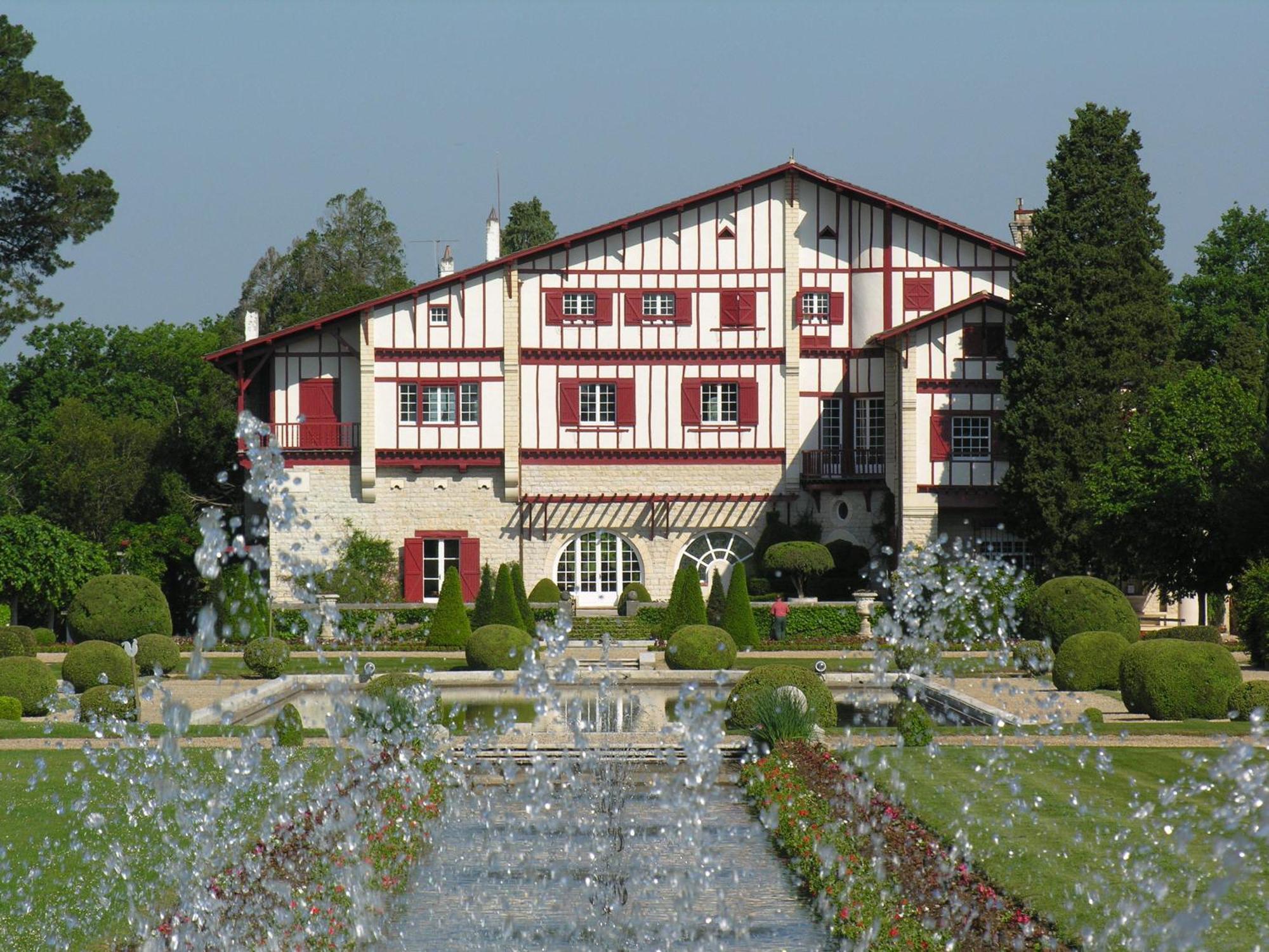 Hotel Ursula 캄보레방 외부 사진